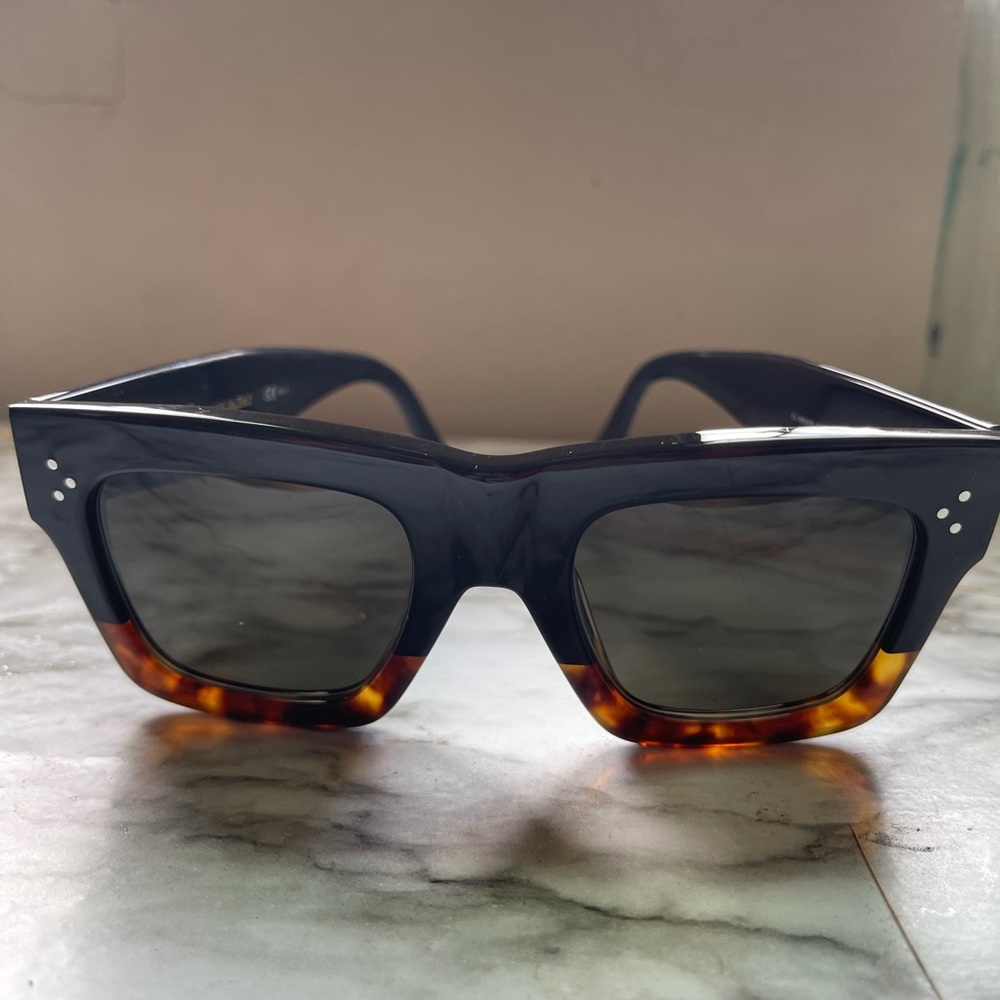 Sunglasses - Picture 2 of 8